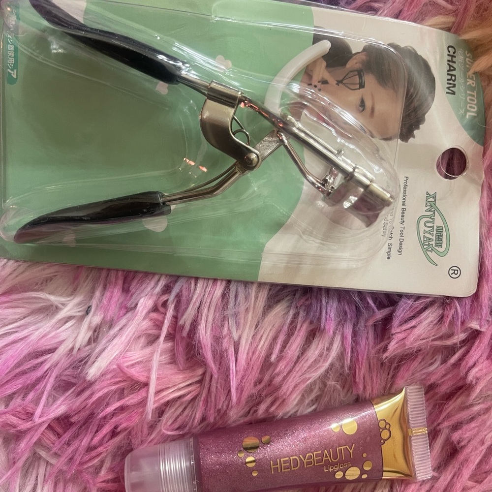 makeup bundle - Picture 6 of 6